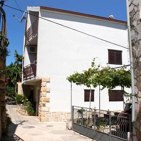 6732a * Sućuraj